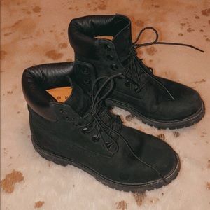 Black timberland boots